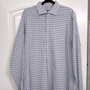 Men’s long-sleeve checkered button up dress shirt